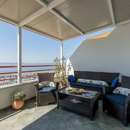 Апартаменты Seaside Penthouse With Hot Tub Sky Living Сплит Экстерьер фото