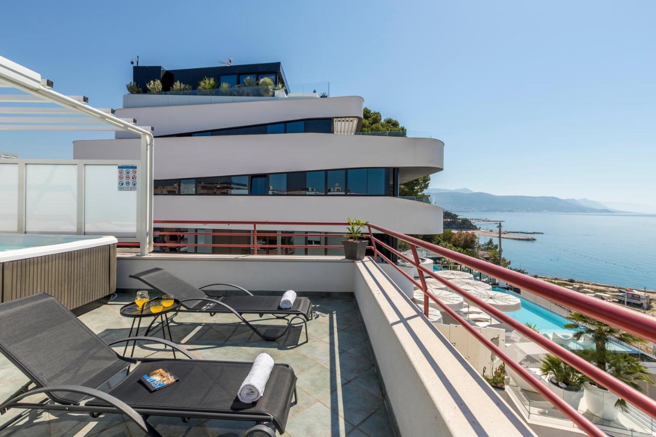 Апартаменты Seaside Penthouse With Hot Tub Sky Living Сплит Экстерьер фото